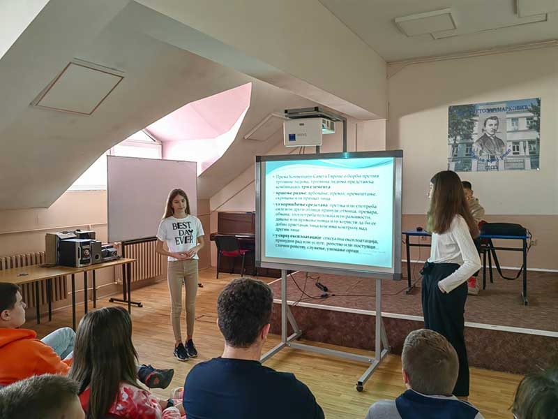 druzenje-parlamentaraca-6F44DC543-B81E-D2CD-776F-FC7B7E5262B7.jpg