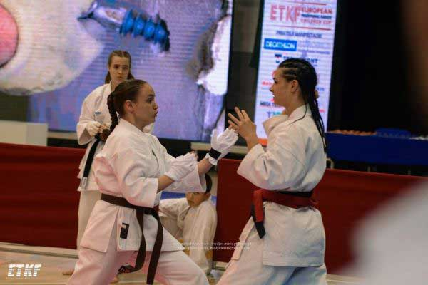 karate-1476A0BF8-E9FA-3CE0-0F7B-52B9CBDEA40E.jpg