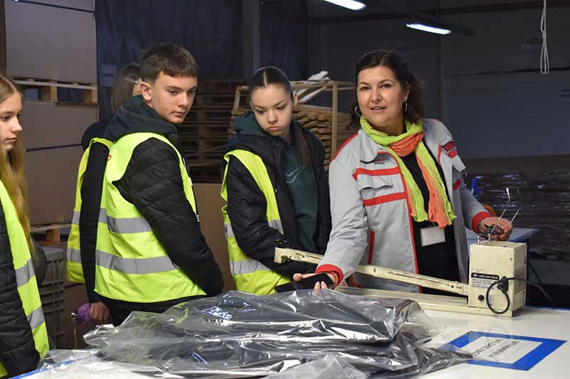 profesionalna-orijentacija2-1490AF5B55-E5FD-25B0-57EE-6808AEC77E15.jpg
